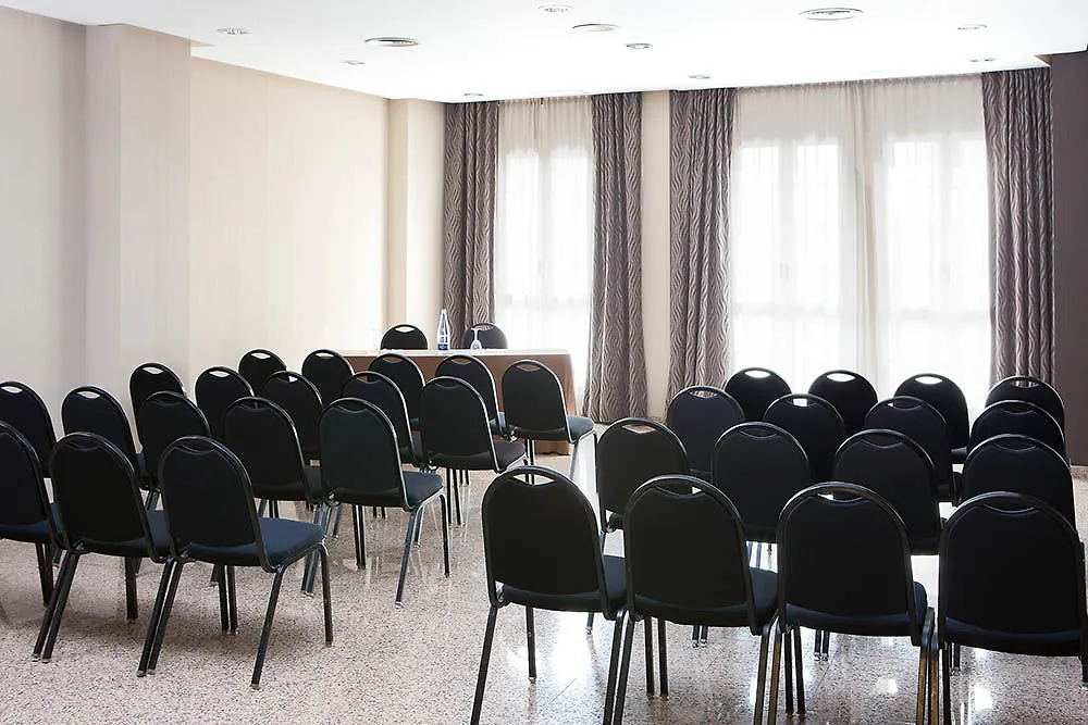 Urh Ciutat De Mataro Hotel 4*,